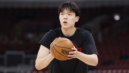 拓媒：不知道杨瀚森会变成什么样 我对他的发展持怀疑态度